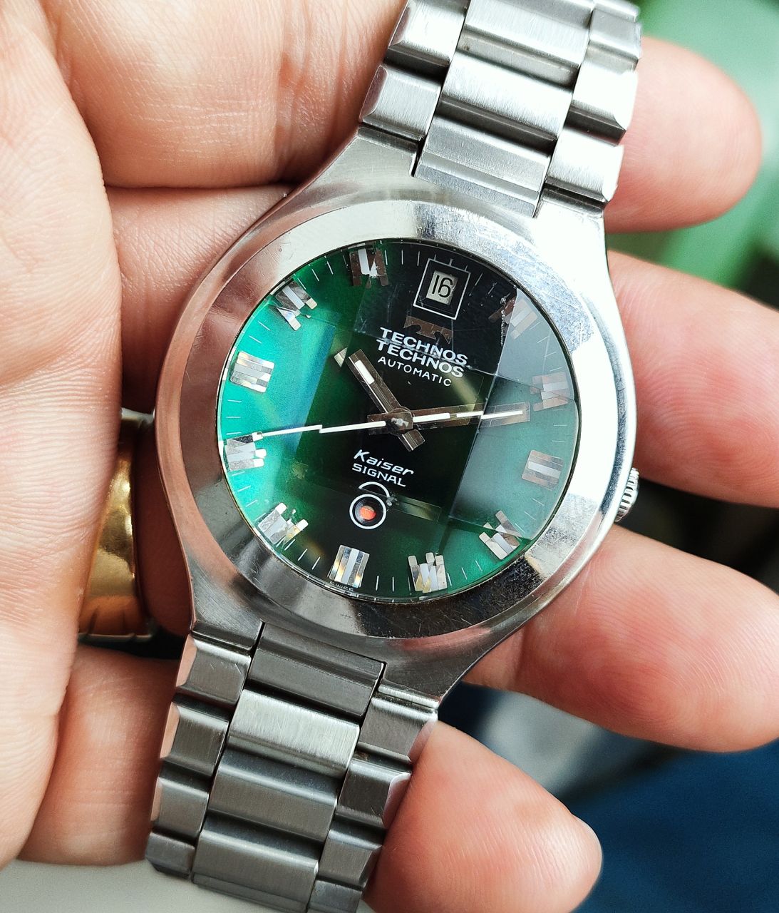 希少 TECHNOS テクノス カイザー カットガラス ハイビート 36000振動 メンズ 自動巻き ラウンド デイト シルバー 時計 CZ3222